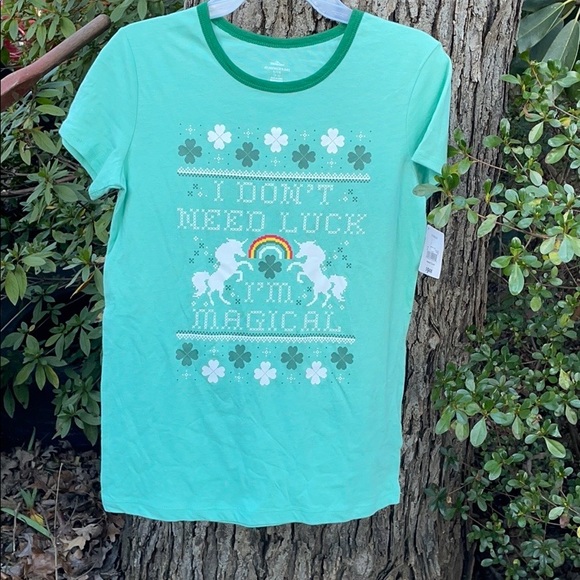 NWT Way To Celebrate! St Patrick’s Day I Don’t Need Luck I’m Magical Unicorn Tee - Picture 7 of 11